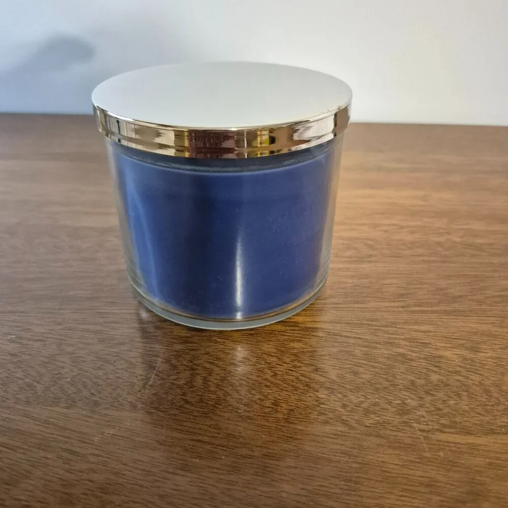 Bath & Body Works Midnight Blue Citrus 3 Wick Candle - Picture 3 of 5